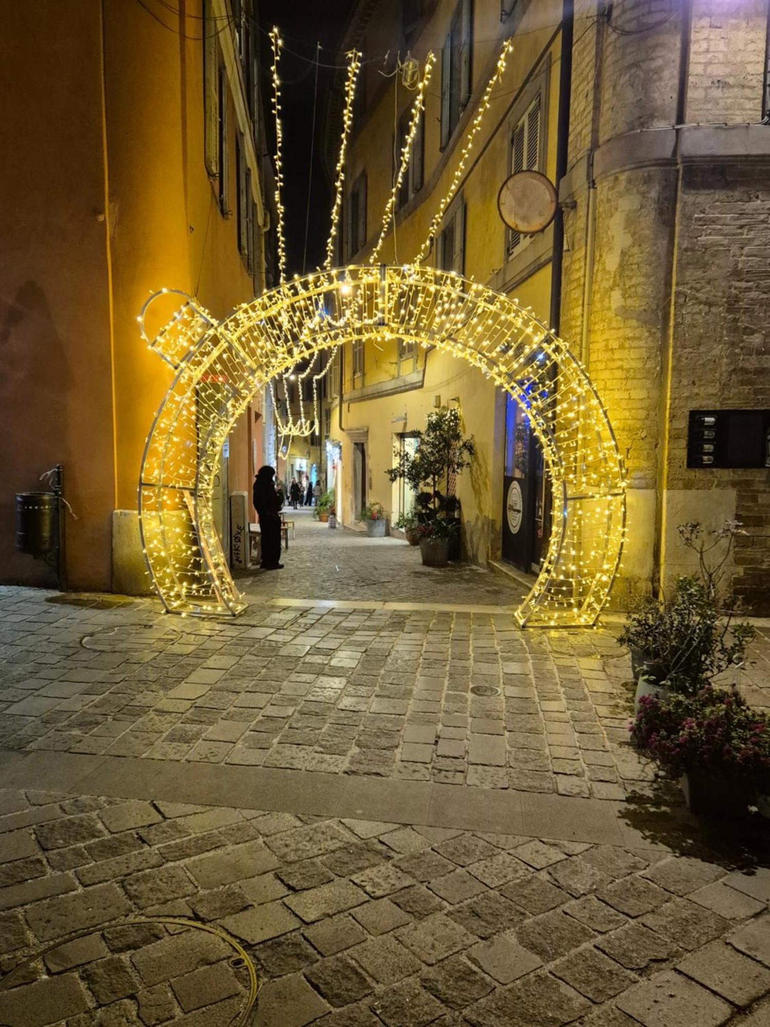 Palazzo Tancredi Lägenhet Ancona Exteriör bild